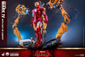 Iron Man 2 Actionfigur 1/4 Iron Man Mark IV mit Suit-Up Gantry 49 cm