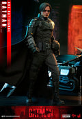 The Batman Movie Masterpiece Actionfigur 1/6 Batman with Bat-Signal 31 cm