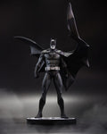 DC Direct Statue Batman Black & White Batman (by Jorge Jimenez) 27 cm