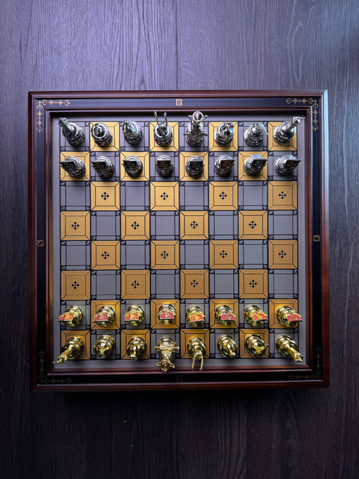 Harry Potter - The Houses of Hogwarts Quidditch Chess Set