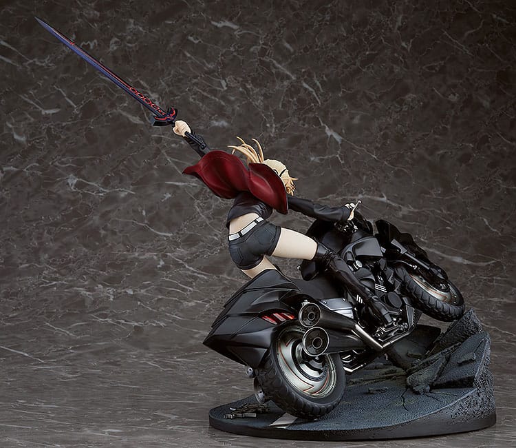 Fate/Grand Order PVC Statue 1/8 Saber/Altria Pendragon (Alter) &amp; Cuirassier Noir 27 cm (re-run)