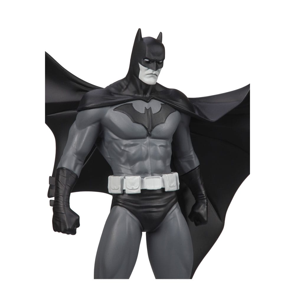 DC Direct Statue Batman Black &amp; White Batman (by Jorge Jimenez) 27 cm