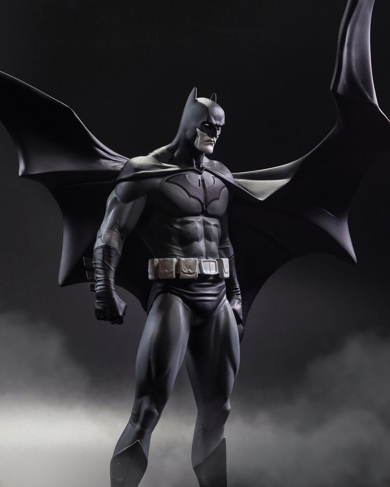 DC Direct Statue Batman Black &amp; White Batman (by Jorge Jimenez) 27 cm