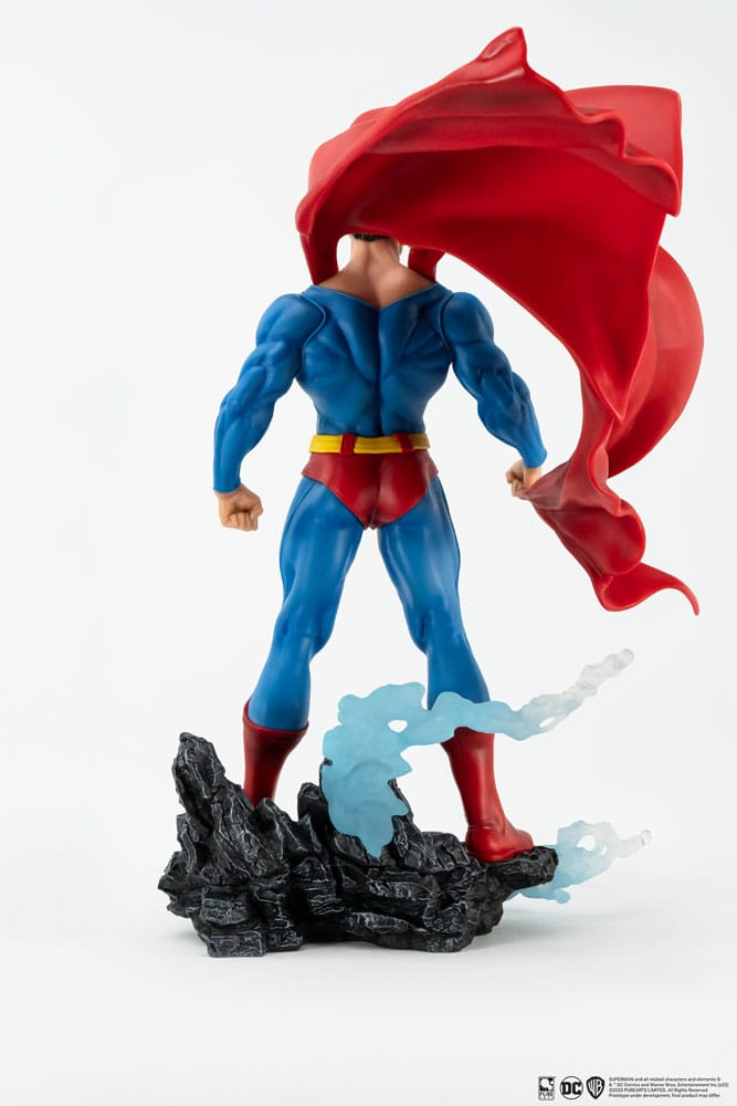 Superman PX PVC Statue 1/8 Superman Classic Version 30cm
